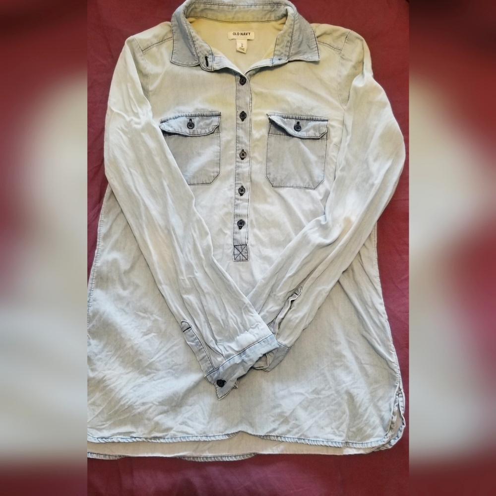 Old Navy Women's Chambray Shirt